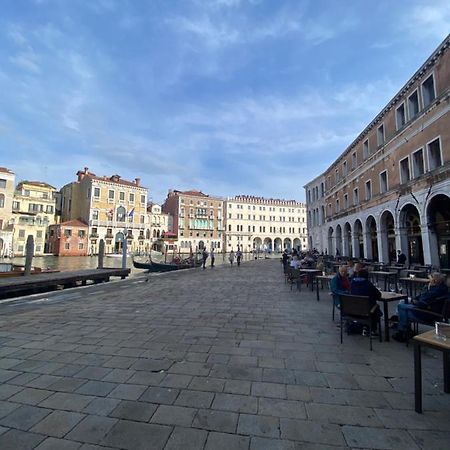 Esclusivo Appartamento A Rialto Venedig Exteriör bild