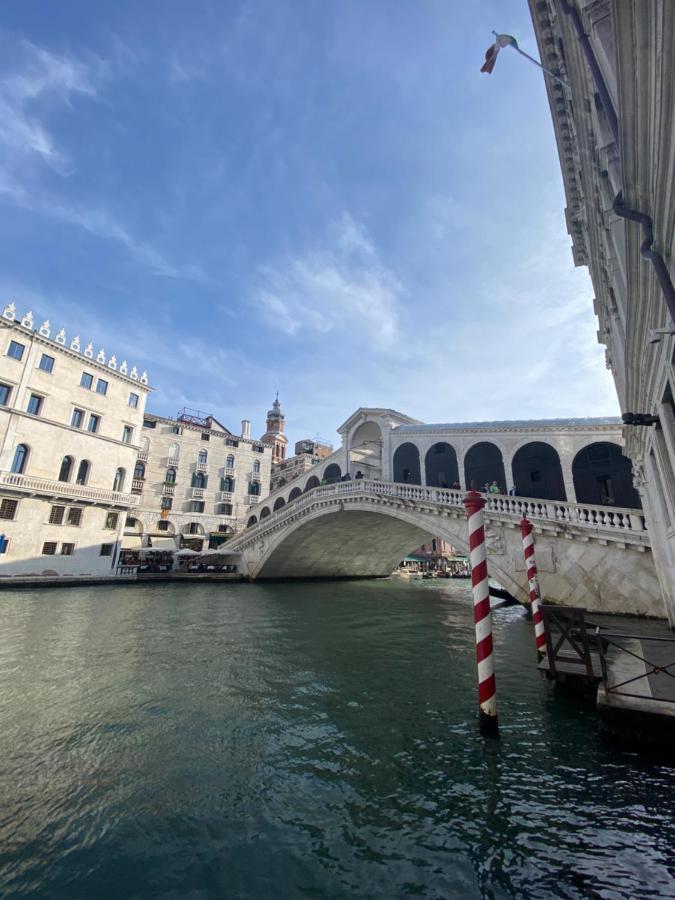 Esclusivo Appartamento A Rialto Venedig Exteriör bild
